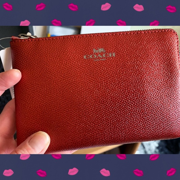 Coach Handbags - Gorgeous Coach Wristlet❣️